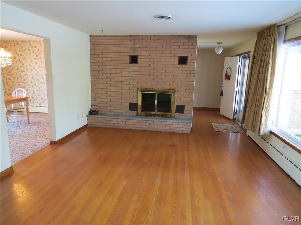 2573 Woods Edge Road Bath, PA 18014 - Photo 2 of 17 Gallery Image 2