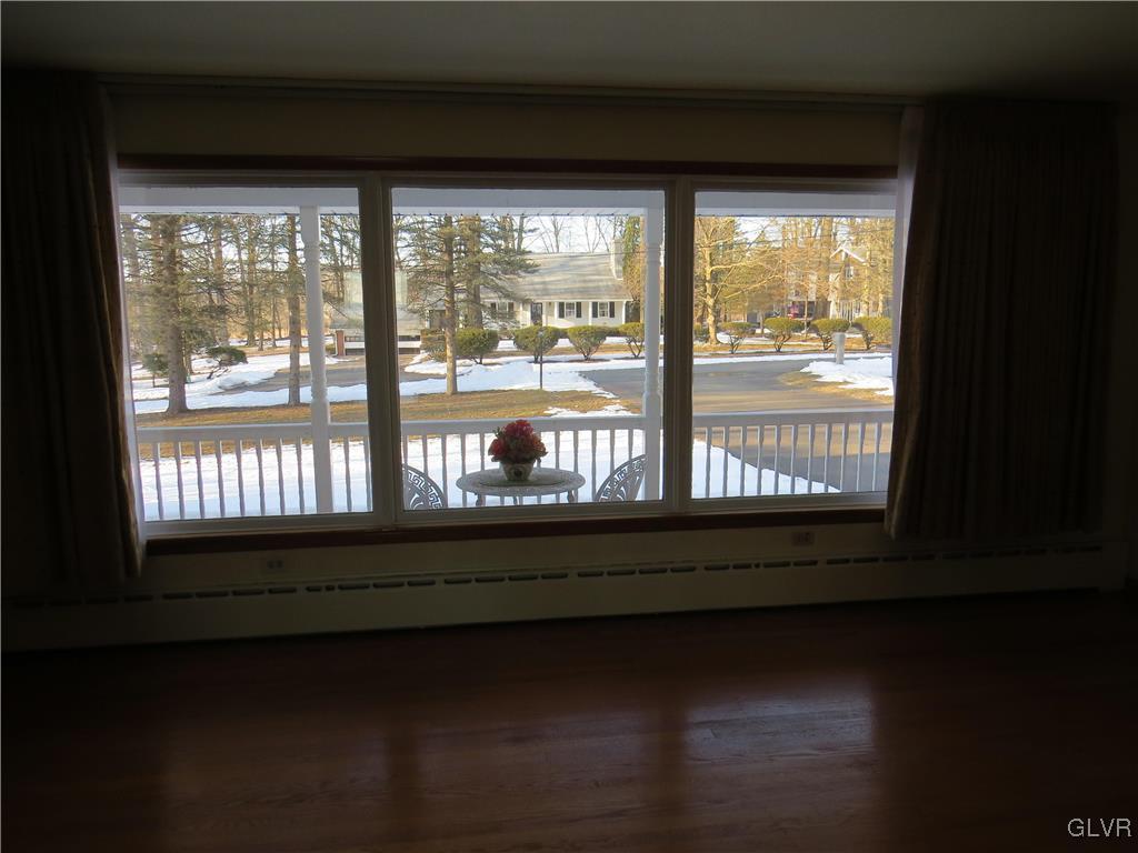 2573 Woods Edge Road Bath, PA 18014 - Photo 4 of 17 Gallery Image 4