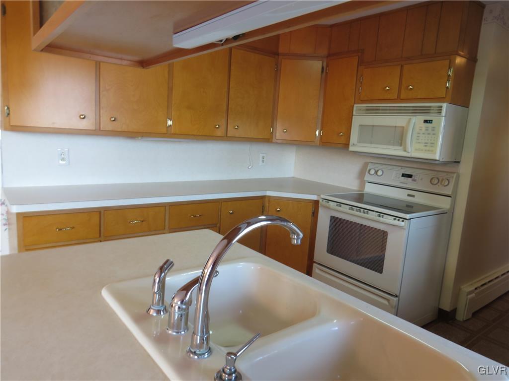 2573 Woods Edge Road Bath, PA 18014 - Photo 7 of 17 Gallery Image 7