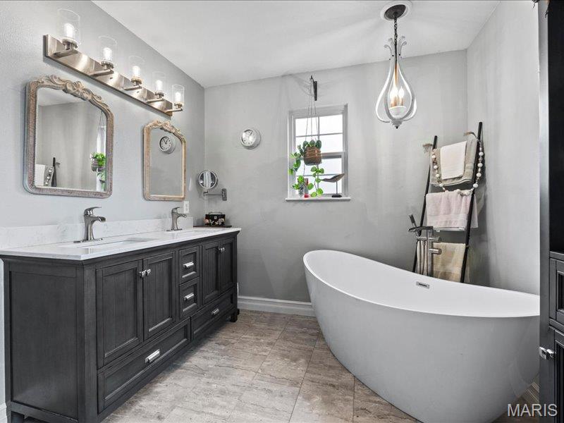 389 Madison Drive Bismarck, MO 63624 - Photo 17 of 47