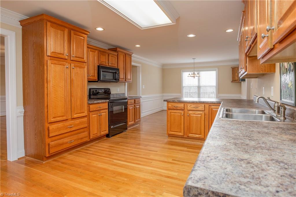 8046 Pritchett Road Browns Summit, NC 27214 - Photo 13 of 29 Gallery Image 13