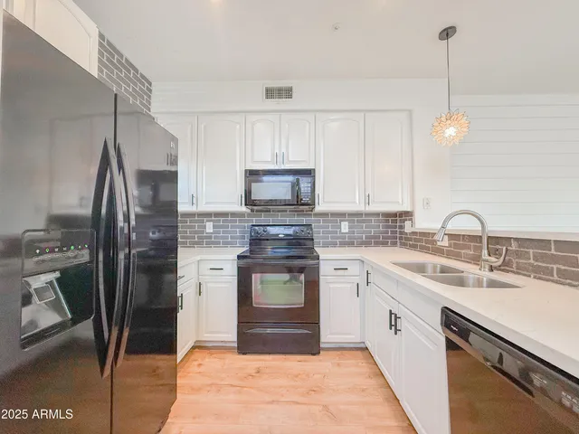 $2,295 | 164 West Commerce Court, Gilbert, AZ 85233