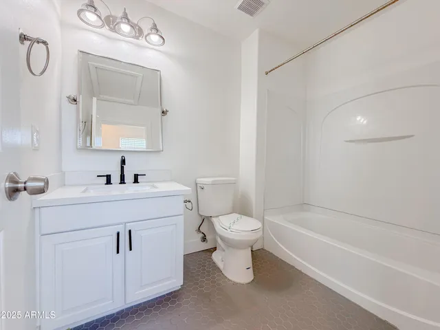 $2,295 | 164 West Commerce Court, Gilbert, AZ 85233