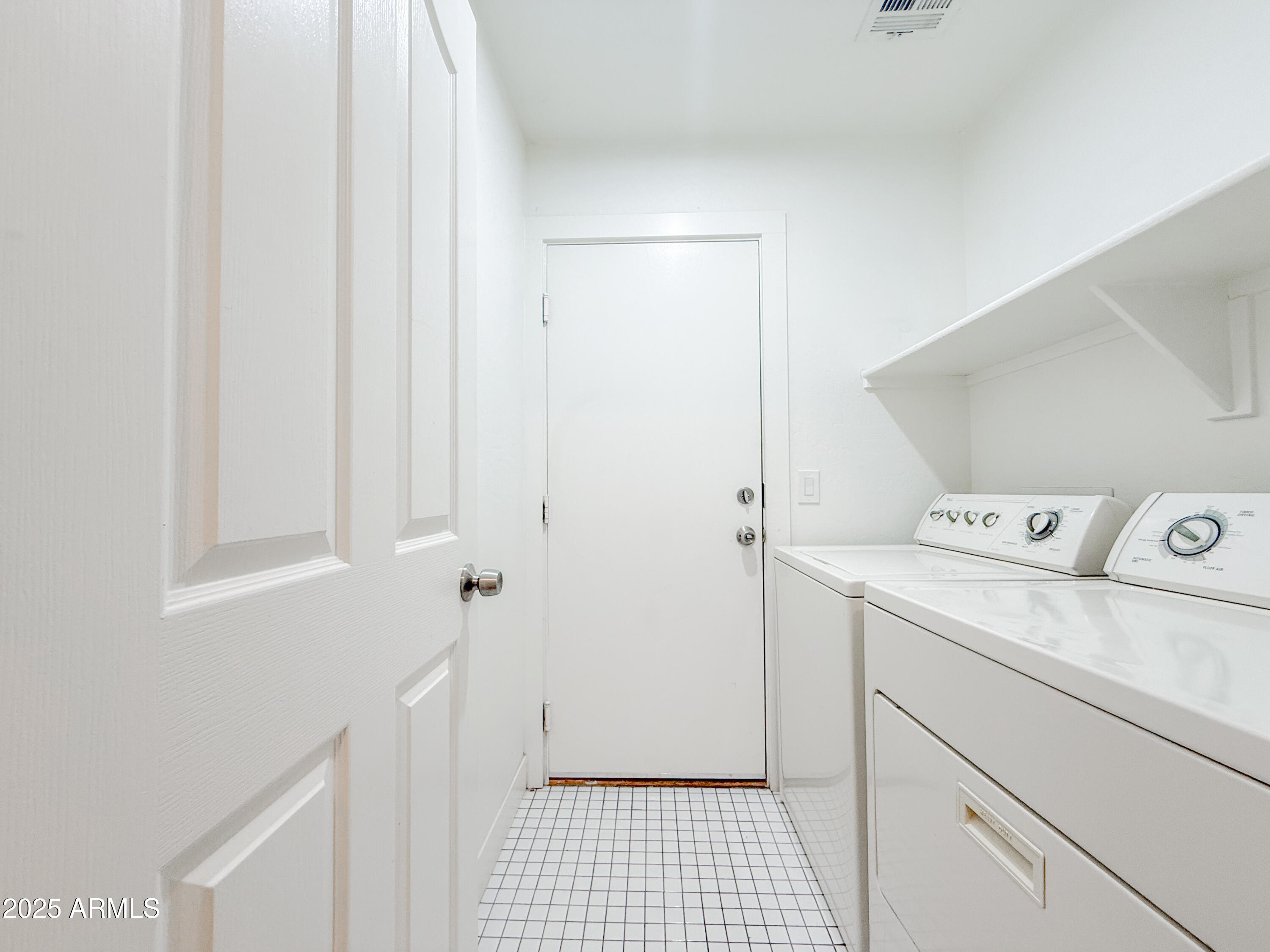 164 West Commerce Court Gilbert, AZ 85233 - Photo 7 of 28 Photo Dec 18 2025, 1 30 45 PM