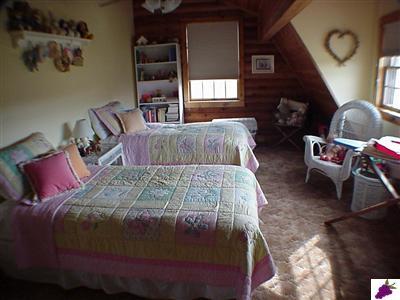 13794 Millerton Road Prather, CA 93651 - Photo 12 of 14 kids or guests will love this room