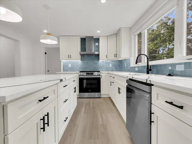 $1,690,000 | 186 Main Street, Wayland, MA 01778