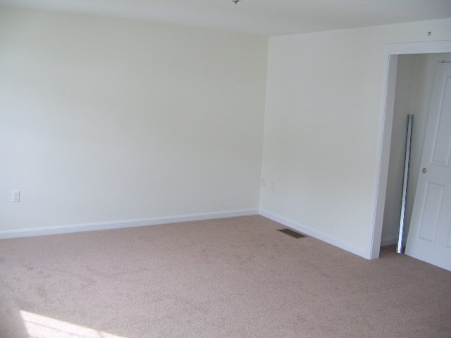 5 Bufton Farm Road, Unit 7 Clinton, MA 01510 - Photo 12 of 22 a view of an empty room