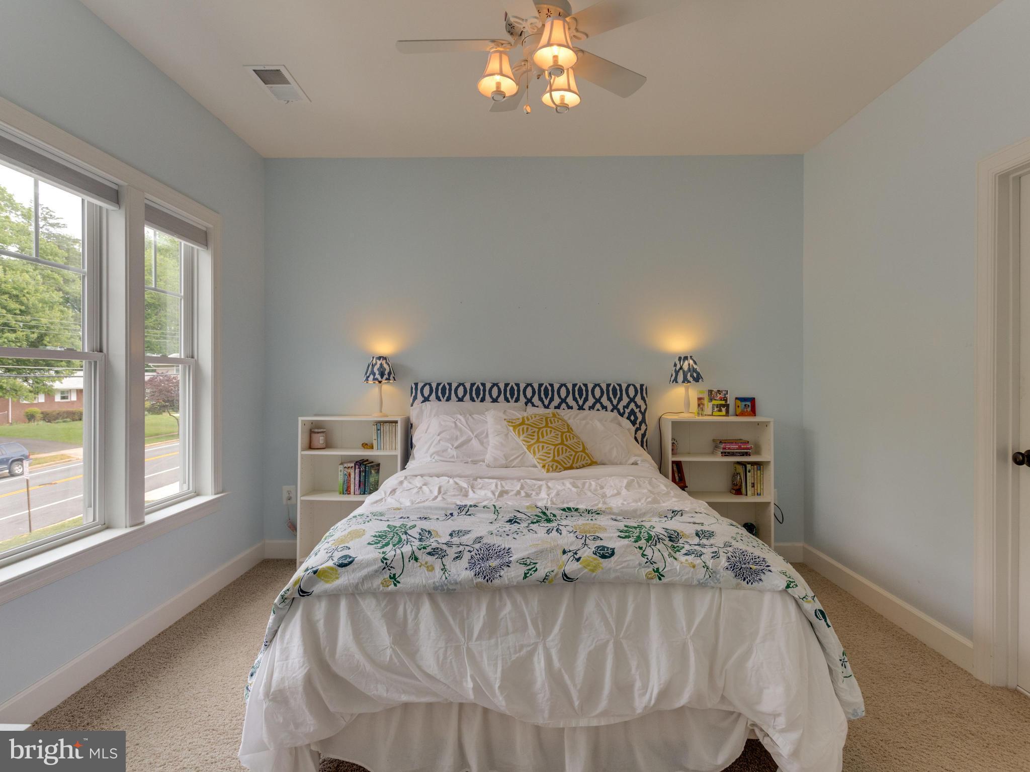 618 Tapawingo Road Southwest Vienna, VA 22180 - Photo 18 of 29 2nd Bedroom with it's own private bath.