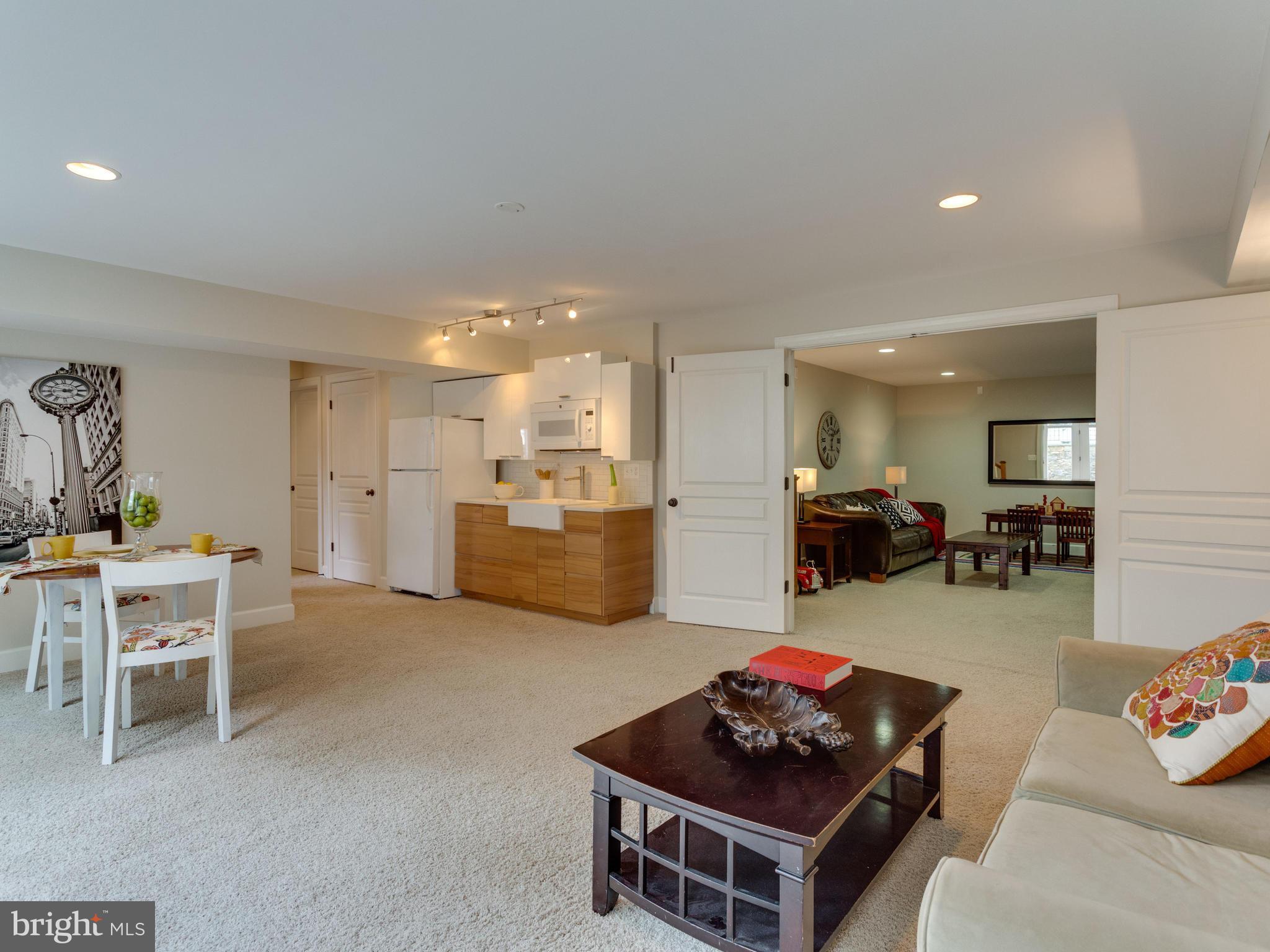 618 Tapawingo Road Southwest Vienna, VA 22180 - Photo 23 of 29 In-law/Au Pair Suite