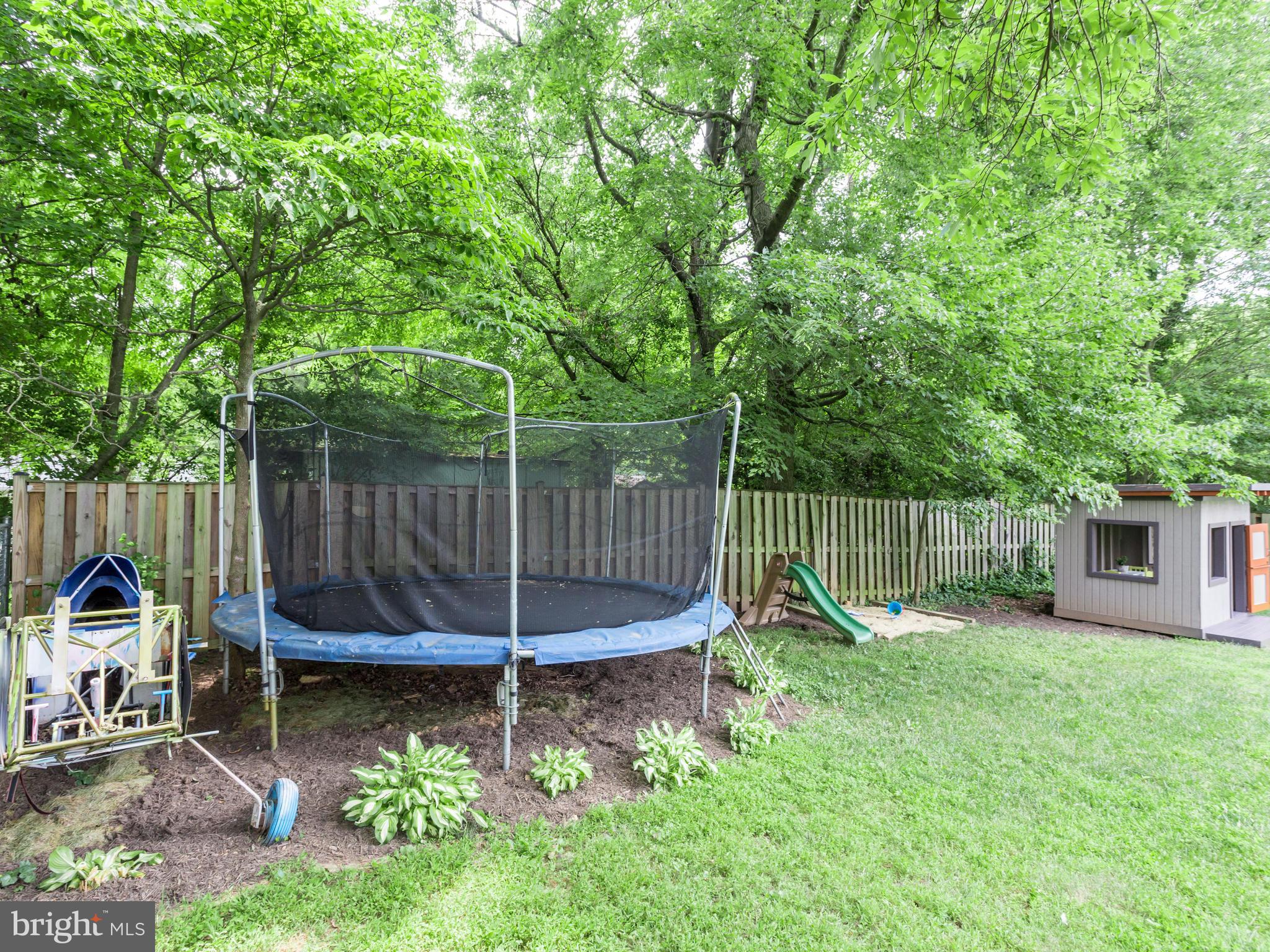 618 Tapawingo Road Southwest Vienna, VA 22180 - Photo 27 of 29 Fully fenced backyard.