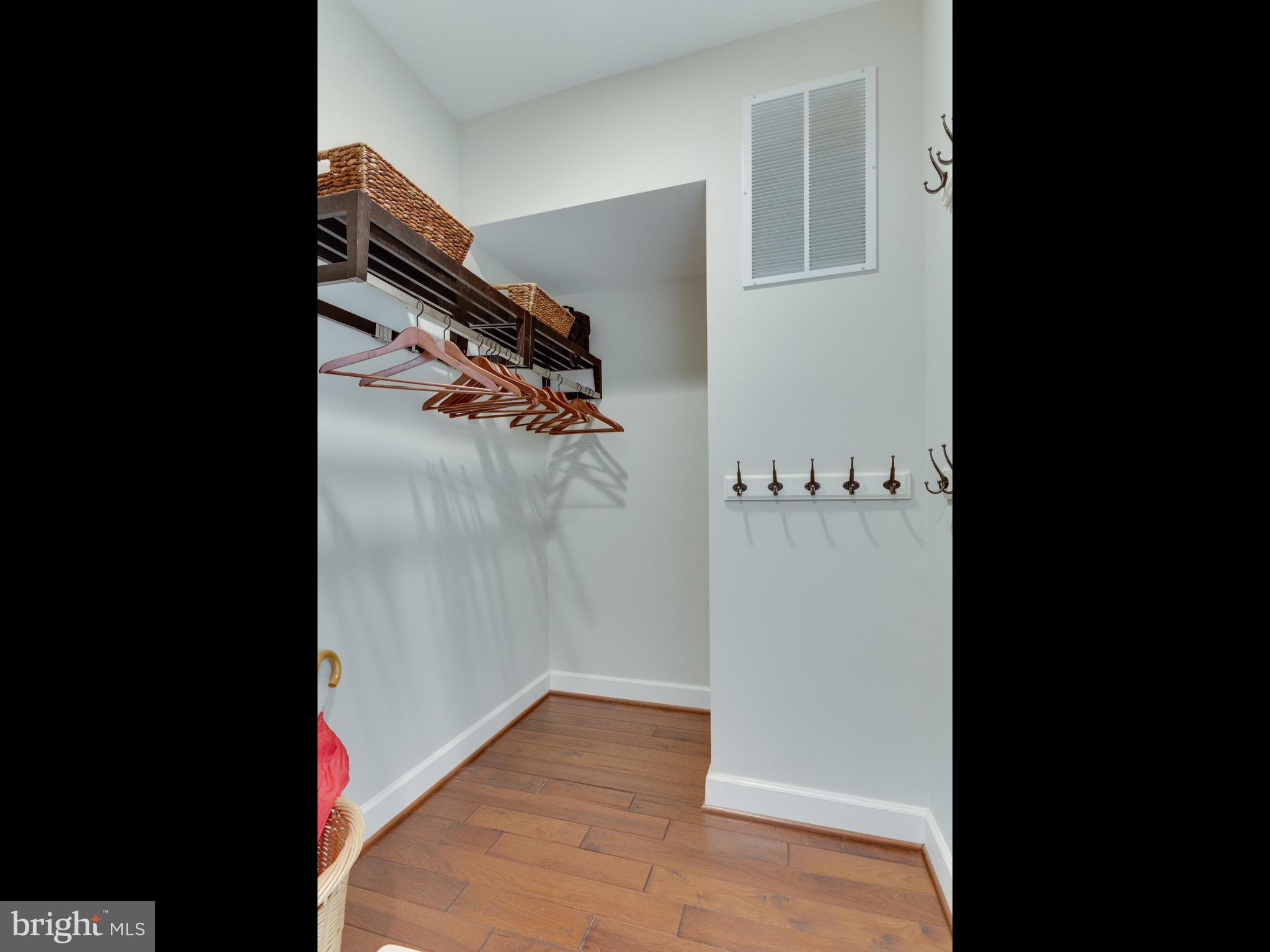 618 Tapawingo Road Southwest Vienna, VA 22180 - Photo 6 of 29 Drop zone/mudroom just off garage entrance.