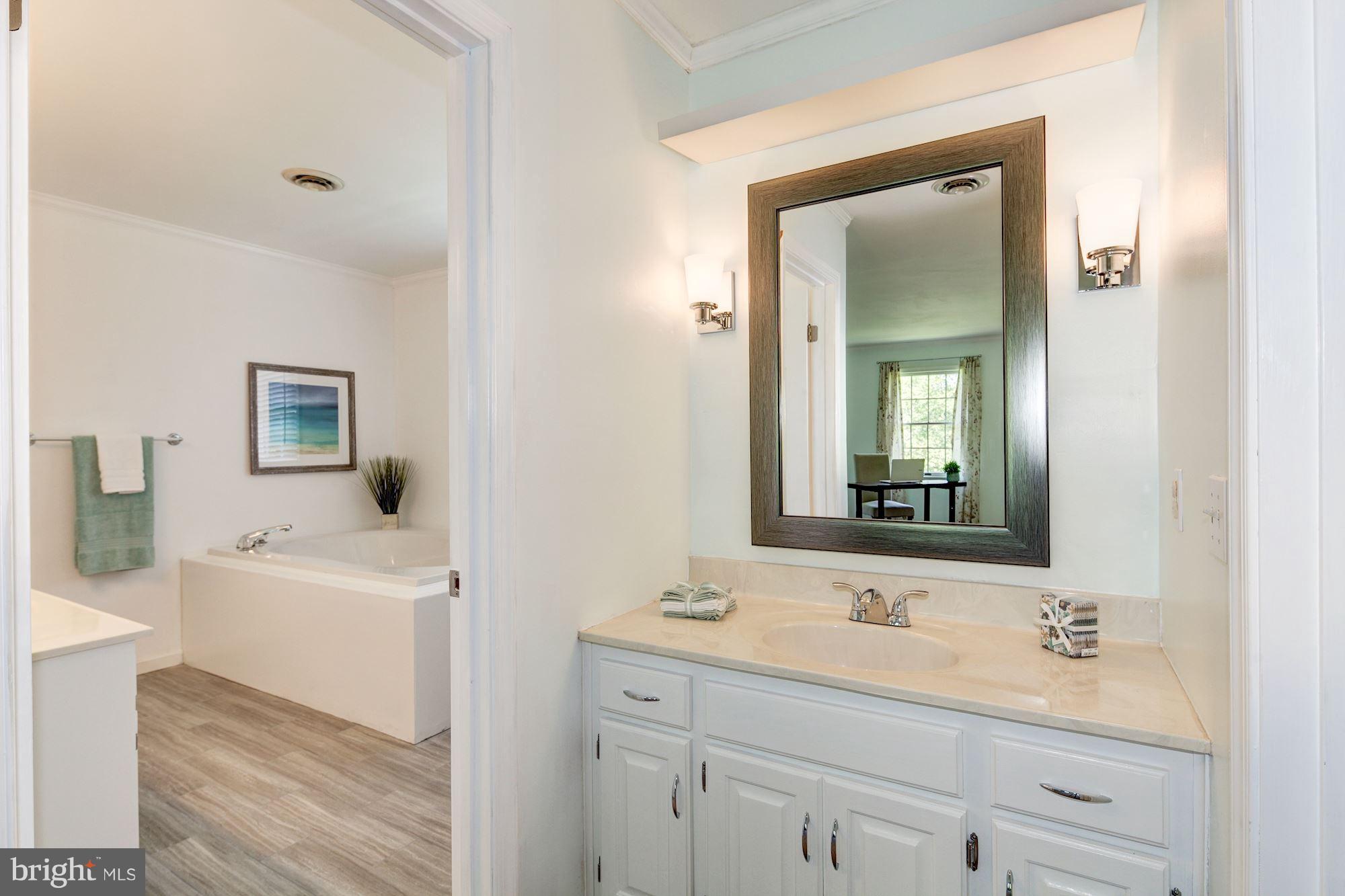 4017 Manor Oaks Road Phoenix, MD 21131 - Photo 22 of 30 Bath (Master) with 2 sink areas