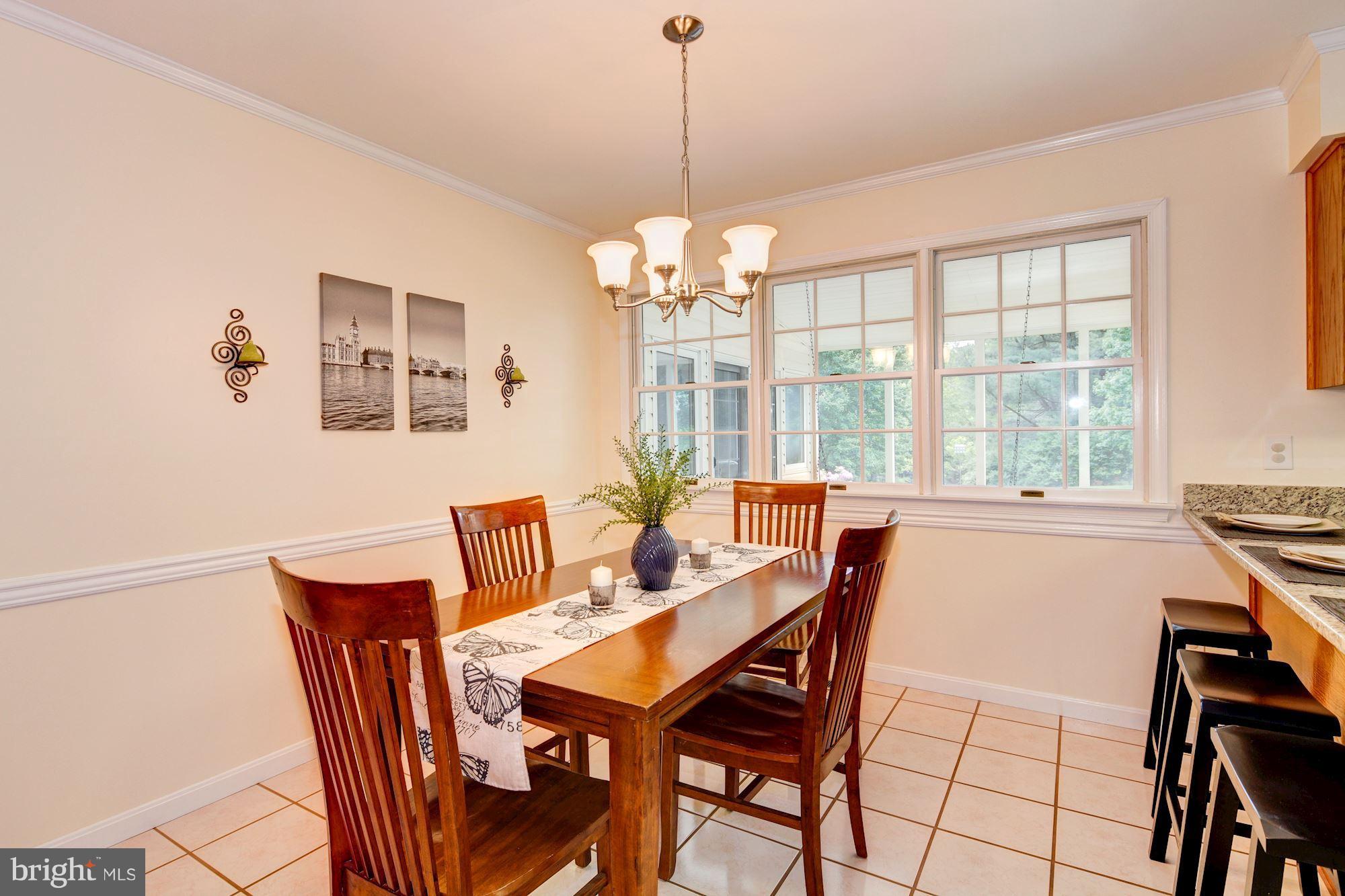 4017 Manor Oaks Road Phoenix, MD 21131 - Photo 8 of 30 Large table space