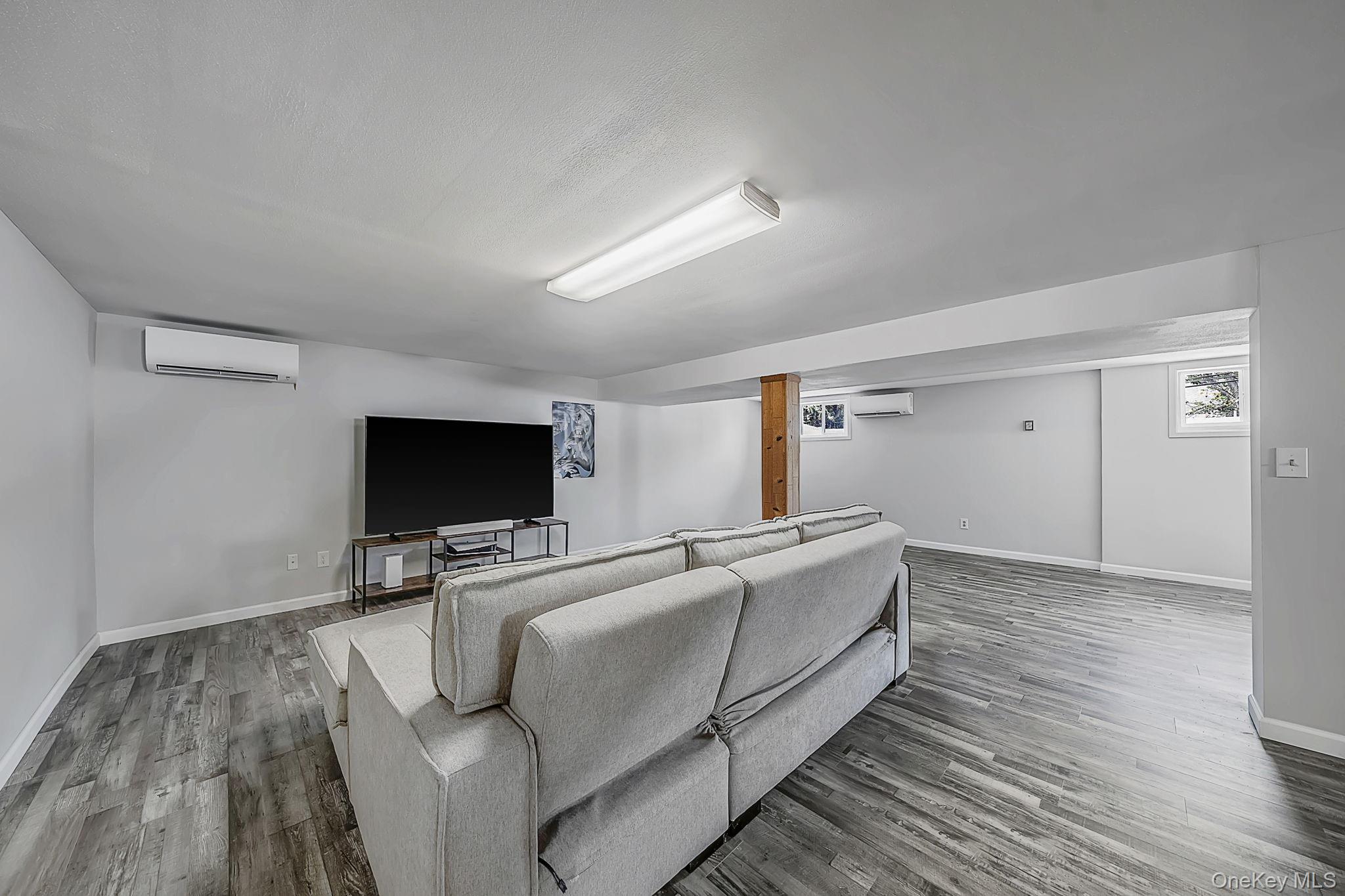 156 Wicks Road Commack, NY 11725 - Photo 24 of 35