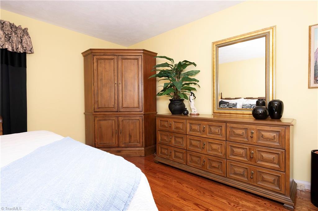 4255 Briar Creek Road Clemmons, NC 27012 - Photo 16 of 44 Primary Bedroom