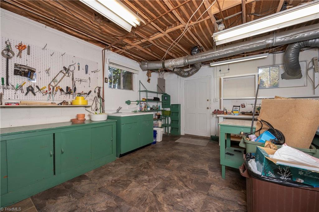 4255 Briar Creek Road Clemmons, NC 27012 - Photo 31 of 44 Basement Workshop