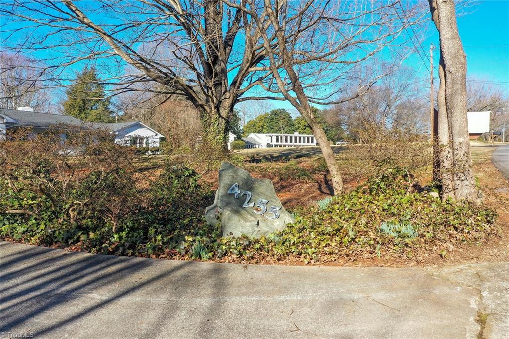 4255 Briar Creek Road Clemmons, NC 27012 - Photo 37 of 44 Driveway and Mailbox