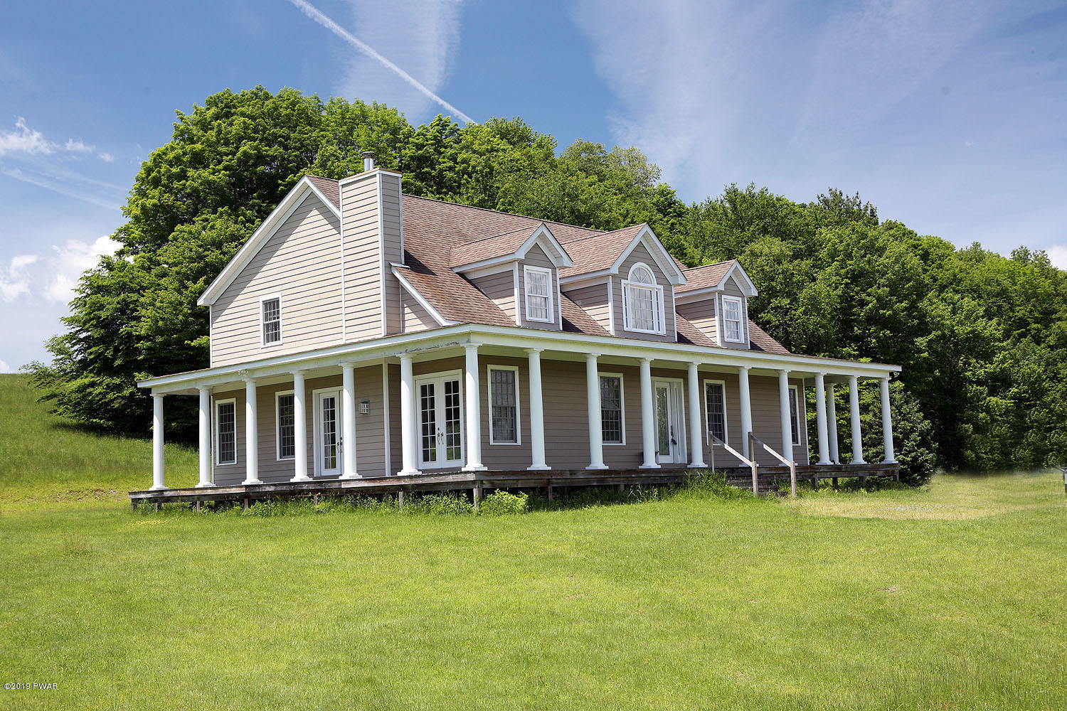 343 Layton Road Equinunk, PA 18417 - Photo 2 of 115 Leadoff2