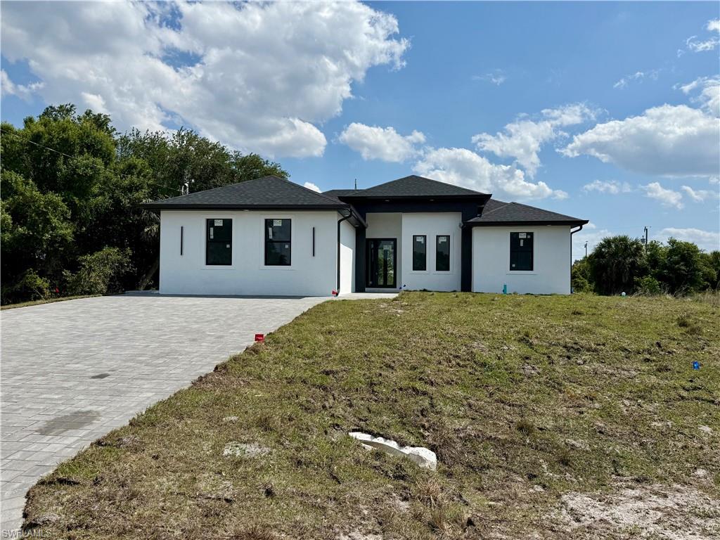 830 Wolverine Street East Lehigh Acres, FL 33974 - Photo 2 of 25