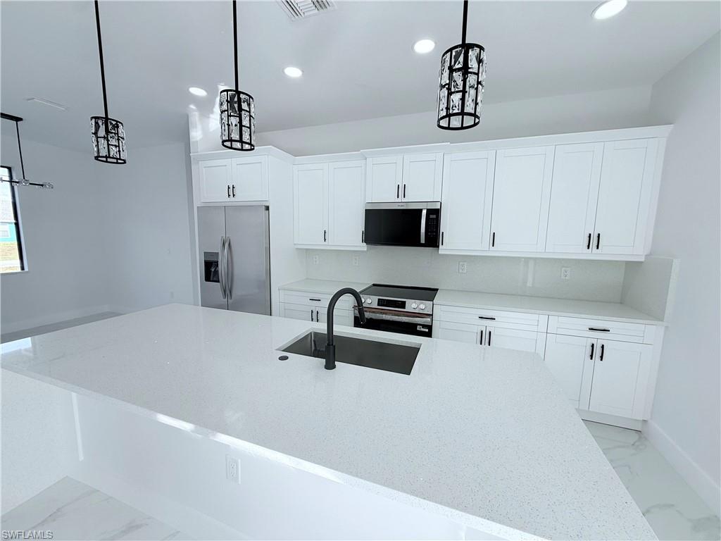 830 Wolverine Street East Lehigh Acres, FL 33974 - Photo 6 of 25