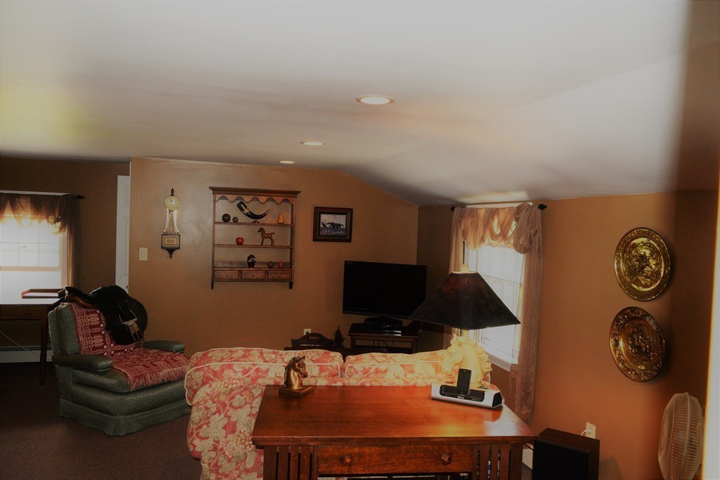 70 Oak Ridge Road Reading, MA 01867 - Photo 14 of 30