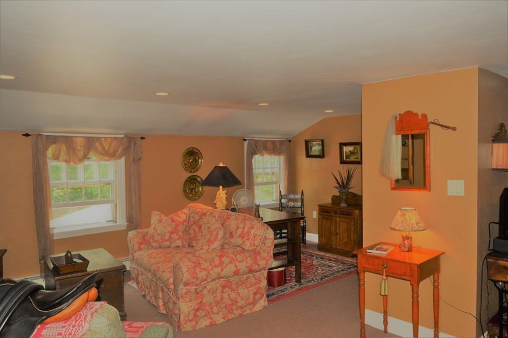 70 Oak Ridge Road Reading, MA 01867 - Photo 19 of 30