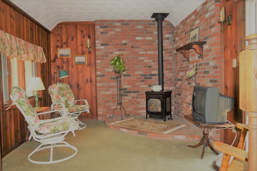 70 Oak Ridge Road Reading, MA 01867 - Photo 10 of 30