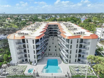 $497,900 | 2029 North Ocean Boulevard, Unit 208, Fort Lauderdale, FL 33305