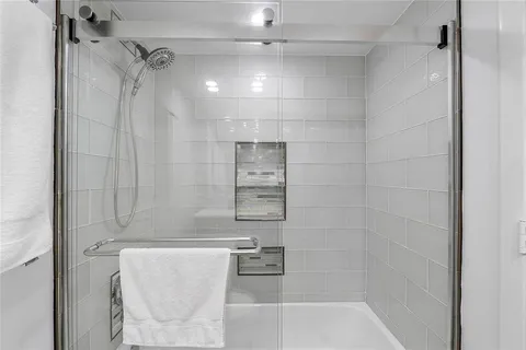 $497,900 | 2029 North Ocean Boulevard, Unit 208, Fort Lauderdale, FL 33305