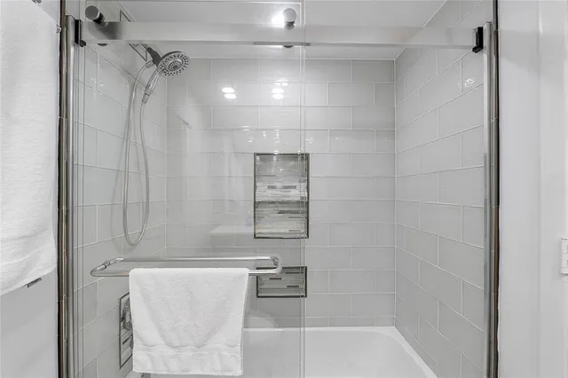 $545,000 | 2029 North Ocean Boulevard, Unit 208, Fort Lauderdale, FL 33305