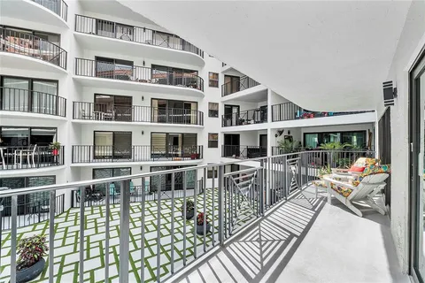 $497,900 | 2029 North Ocean Boulevard, Unit 208, Fort Lauderdale, FL 33305