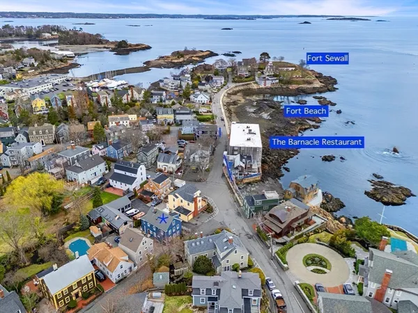 $3,200 | 3 Circle Street, Unit 3, Marblehead, MA 01945
