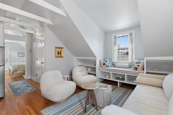$3,200 | 3 Circle Street, Unit 3, Marblehead, MA 01945