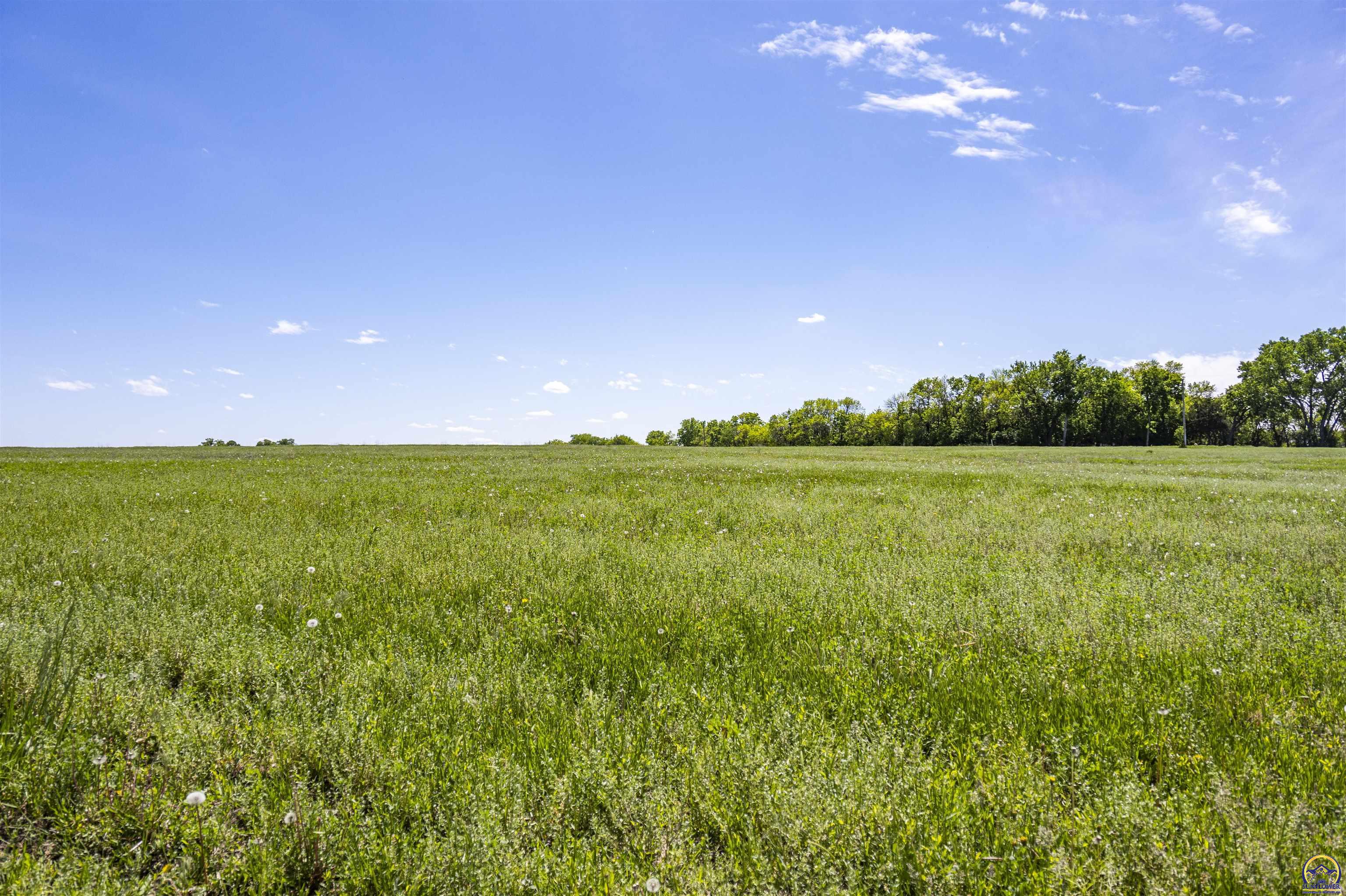 2026 Northwest Douglas Road Topeka, KS 66615 - Photo 47 of 94