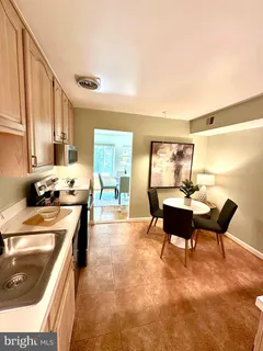 $495,000 | 5809 Edson Lane, Unit 103, North Bethesda, MD 20852