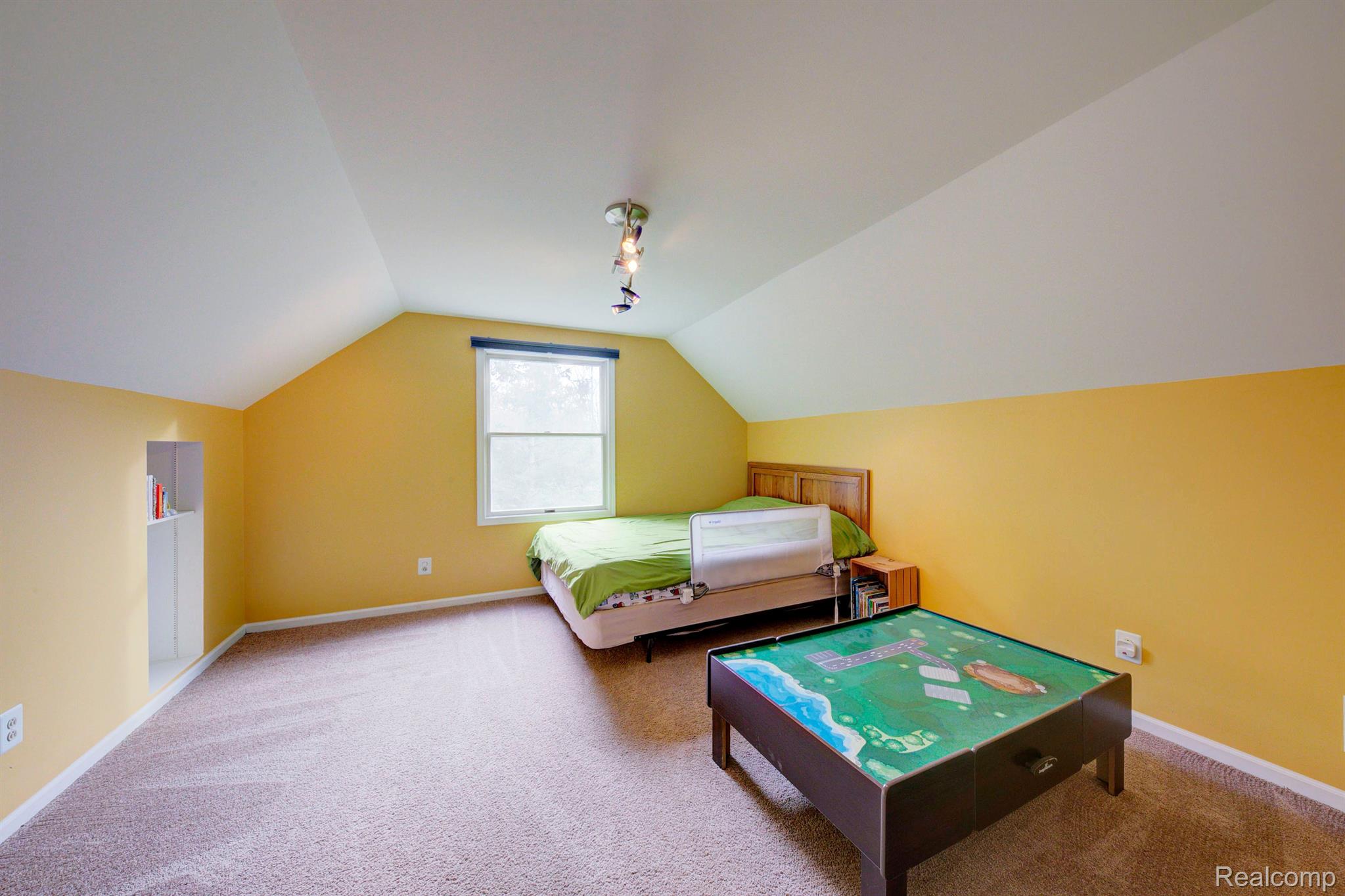 3830 West Pillar Road Whitmore Lake, MI 48189 - Photo 24 of 50 Second Level - 3rd Bedroom