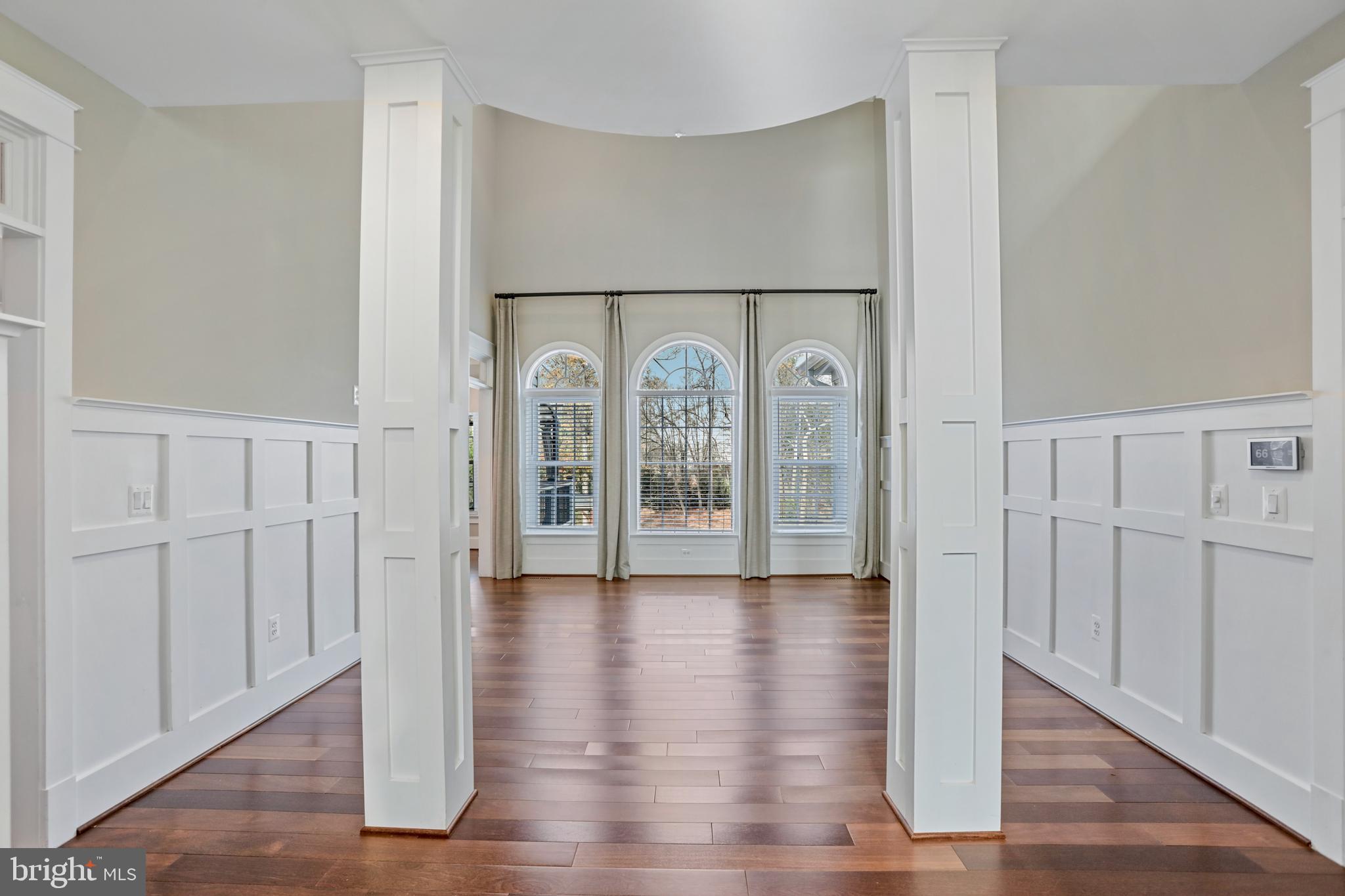 21490 Cedar Drive Sterling, VA 20164 - Photo 9 of 73 Living Room