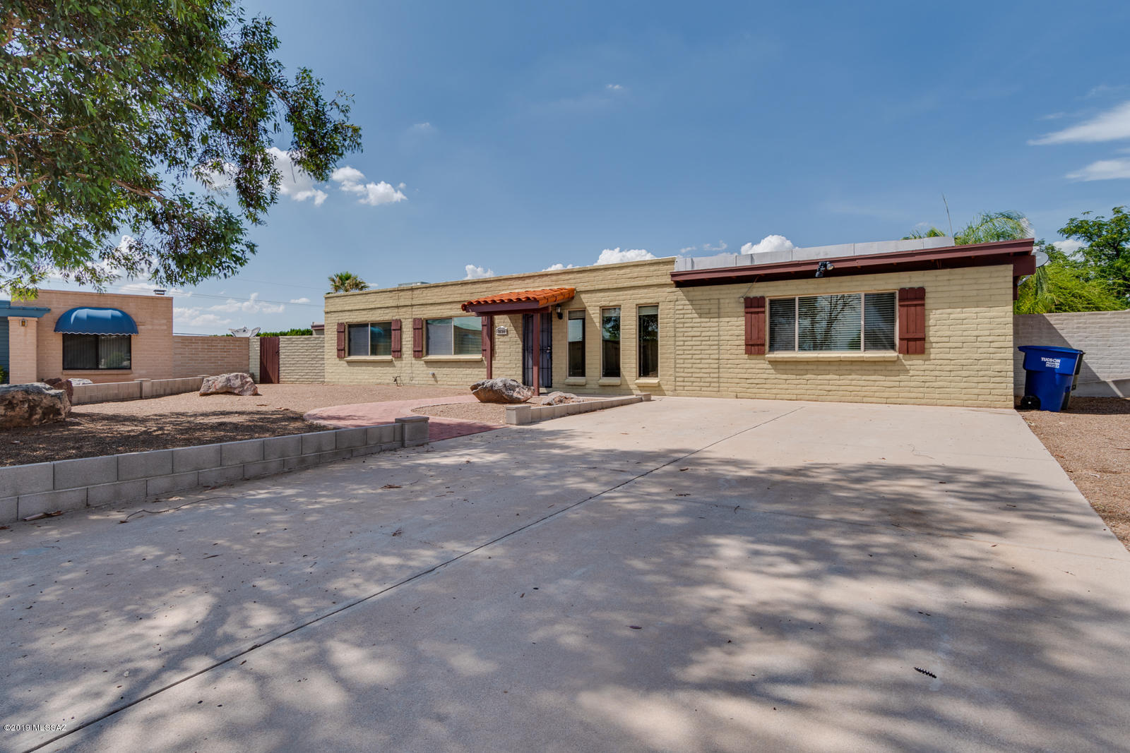 9531 East Stella Road Tucson, AZ 85730 - Photo 4 of 29 Gallery Image 4