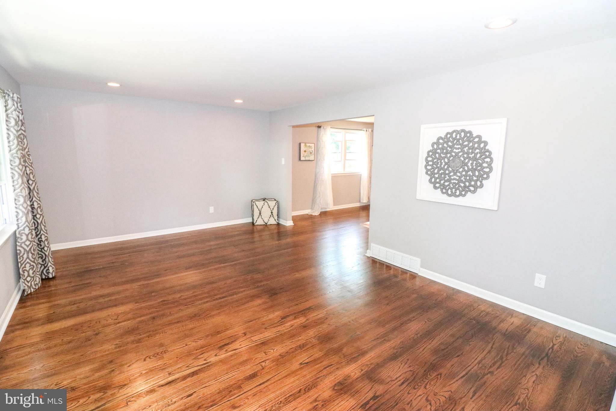 328 Coldspring Road Southampton, PA 18966 - Photo 14 of 29 Living Room