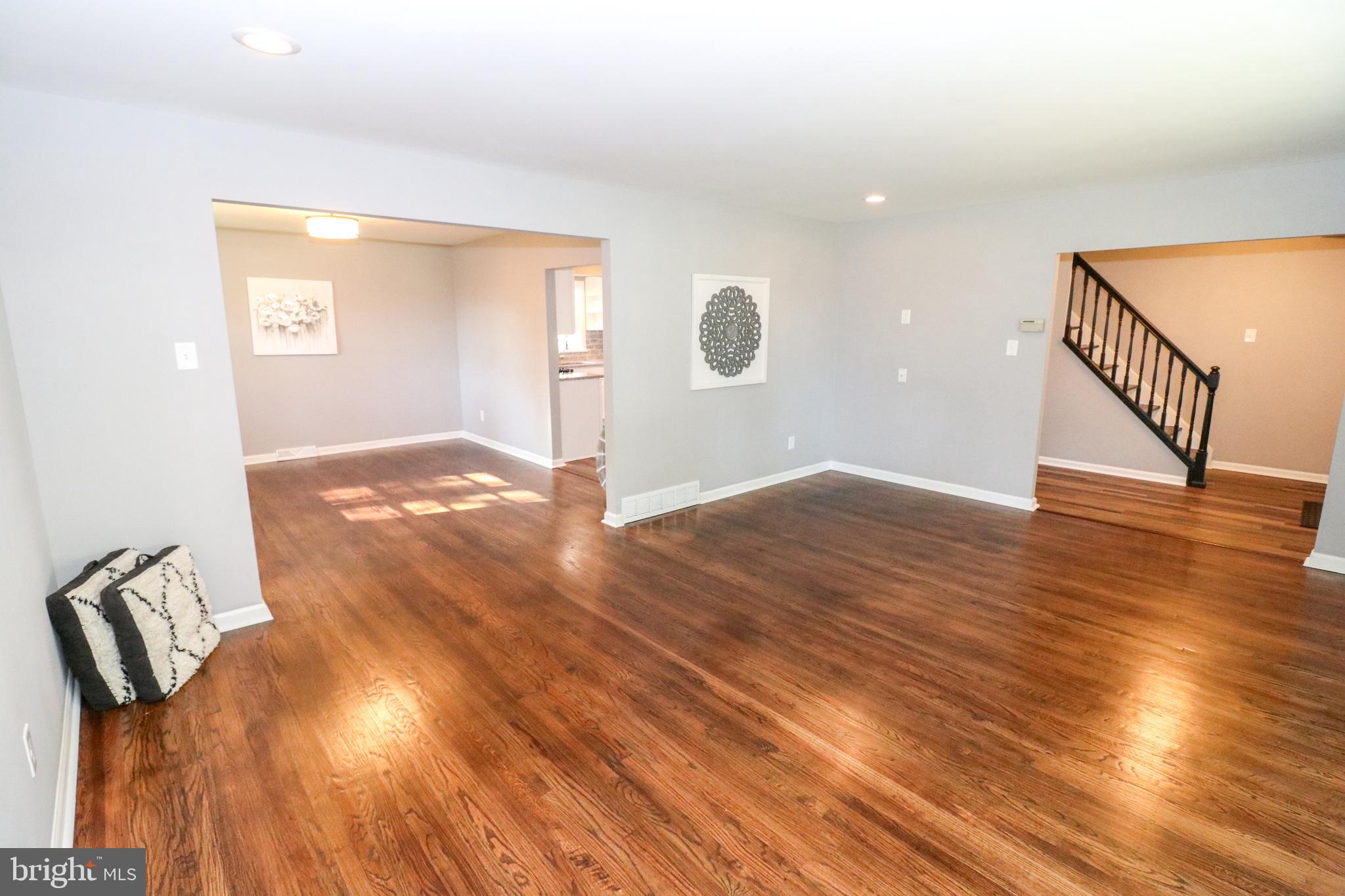 328 Coldspring Road Southampton, PA 18966 - Photo 16 of 29 Living Room