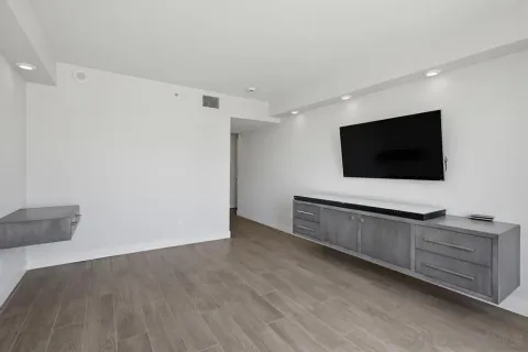 $1,250,000 | 500 West Harbor Drive, Unit 905, San Diego, CA 92101