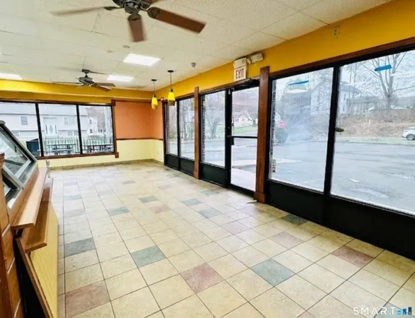 $5,000 | 325 Chamberlain Highway, Unit 4, Meriden, CT 06451