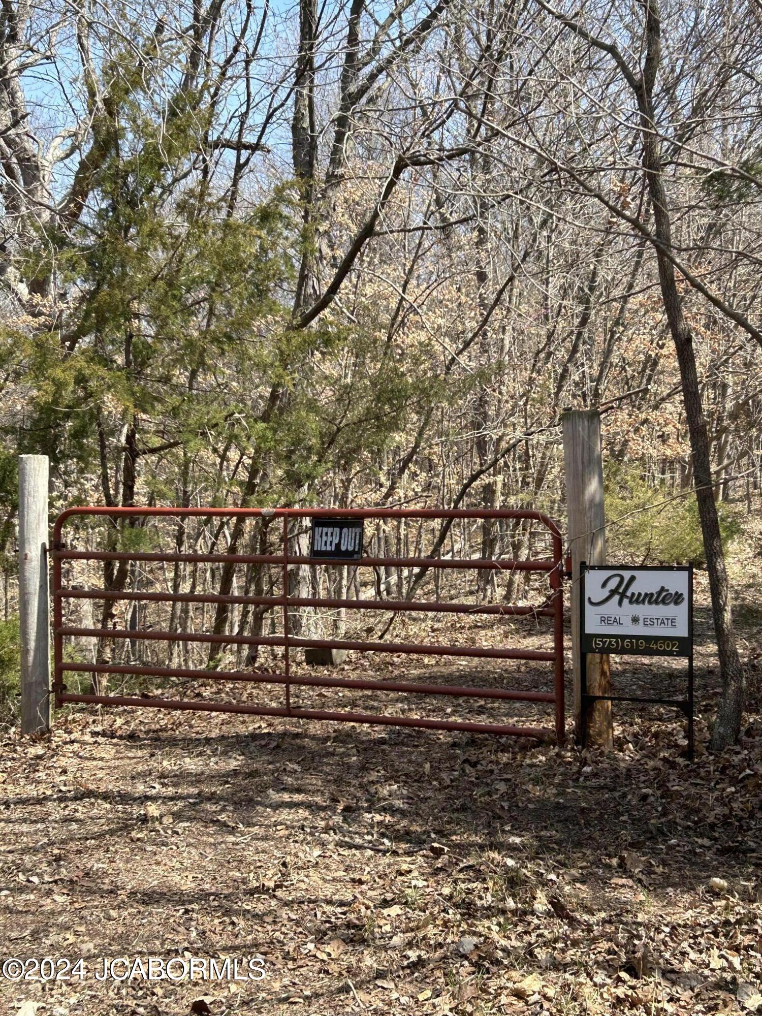 633 Emerald Point Road Holts Summit, MO 65043 - Photo 3 of 8