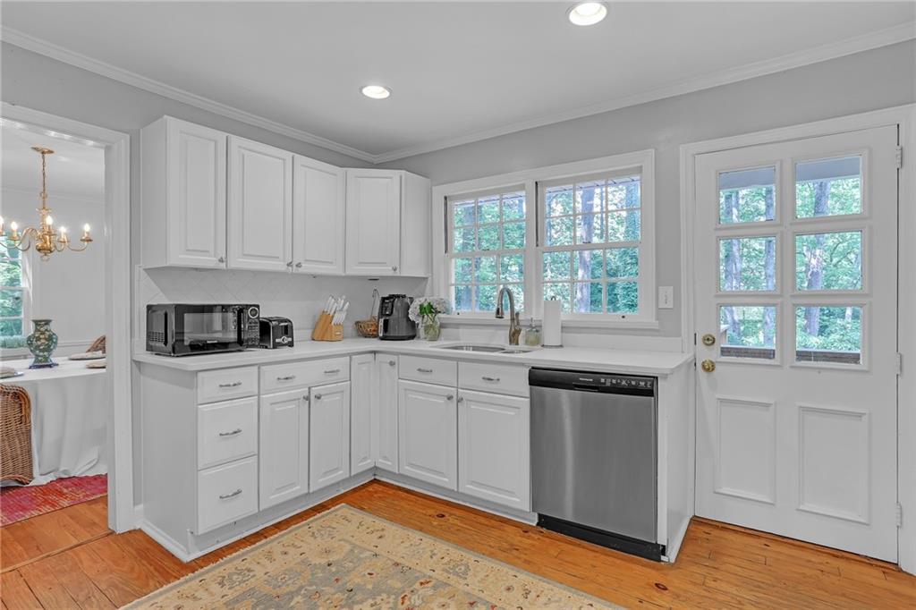 716 Burke Road Northeast Atlanta, GA 30305 - Photo 13 of 32