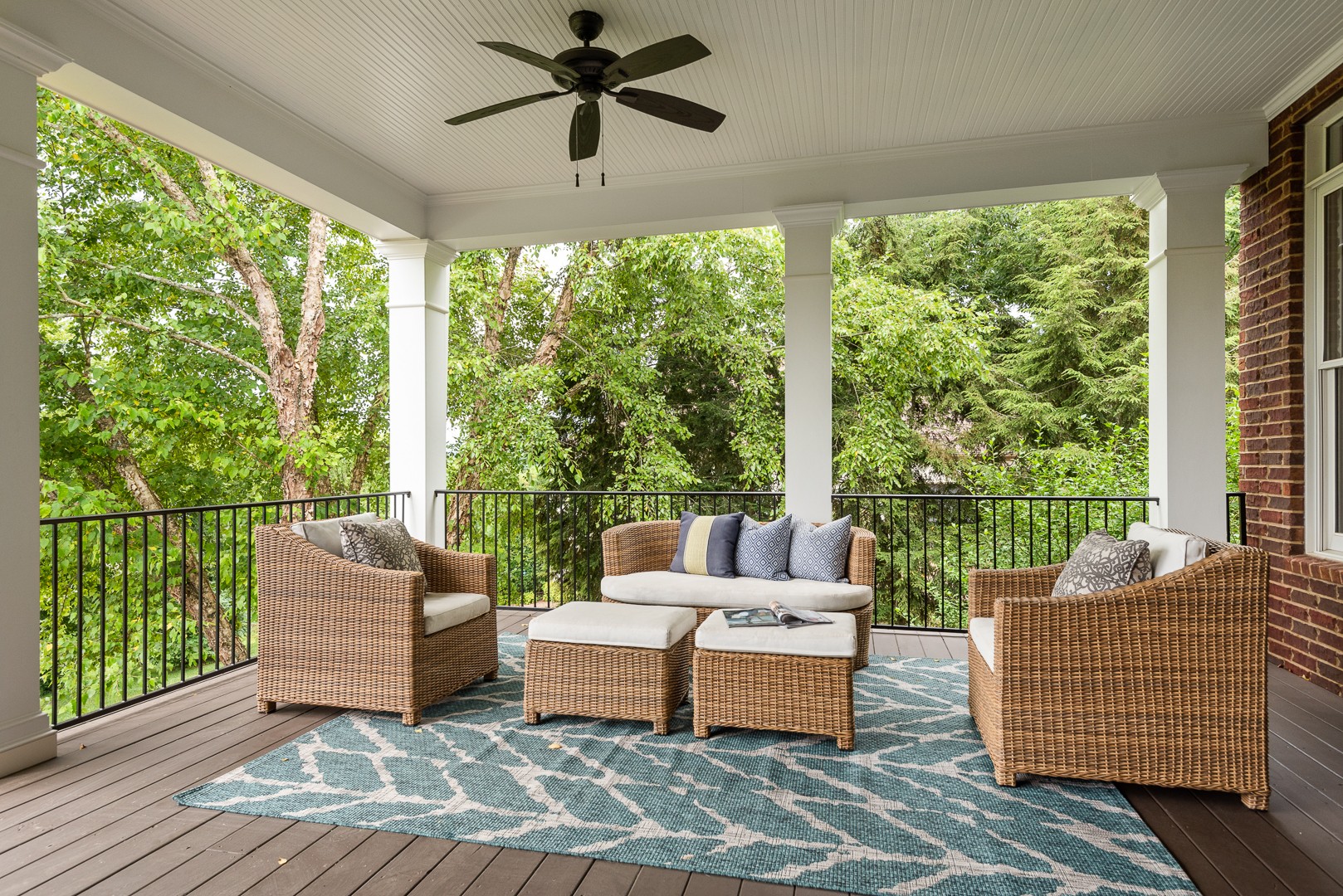 697 Legends Crest Drive Franklin, TN 37069 - Photo 10 of 26 a living room with furniture and a large window