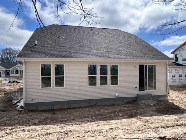 $549,900 | 1141 Mt Vernon Drive, Hartford, WI 53027