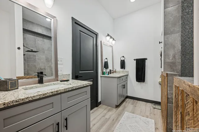 $550,000 | 144 County Road 7725, Natalia, TX 78059