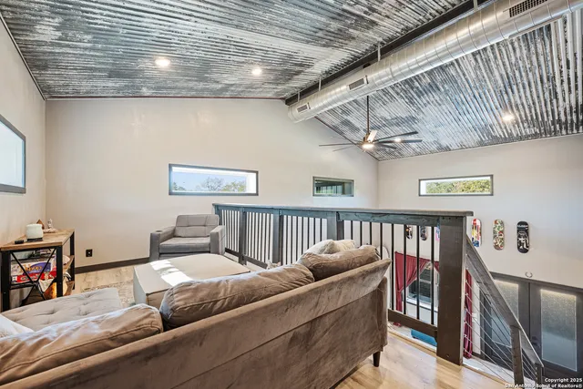 $550,000 | 144 County Road 7725, Natalia, TX 78059