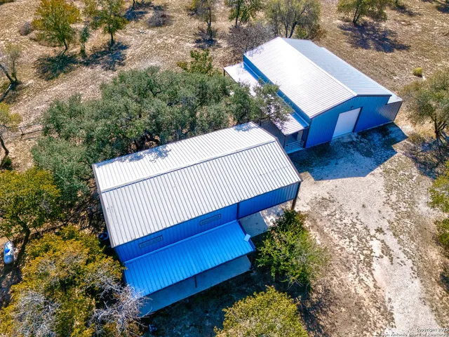 $550,000 | 144 County Road 7725, Natalia, TX 78059