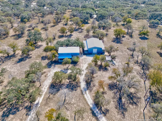 $550,000 | 144 County Road 7725, Natalia, TX 78059